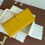 Amber Yellow - Image 2