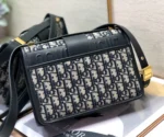 30 Montaigne Size: 24cm - Image 2