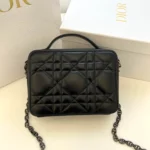 Black Autumn/Winter Camera Bag - Image 6