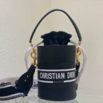 Black Cowhide Bucket Bag Size: 22cmx16cm.