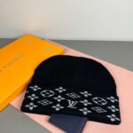 配防尘袋〈对版高品质，认准咯〉
路易威登LOUIS VUITTON🎩官方热卖爆款，羊毛针织毛线帽，时尚好品质高端大气，超柔软！超火爆💖质感很赞，出街超好搭配！时尚潮流！秋冬必备单品，快快入手哦！ - Image 7