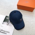 💰新款出货 HERMÈS (爱马仕)最新款原单棒球帽，拼色H，正品开模订制，原版透气帆布面料+原厂精钢调节扣，做工细致，时尚帅气质量超赞！