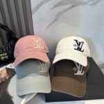 路易威登棒球帽LouisVuitton👒😍新款LV棒球帽，重工打造♥完美刺绣，高端大气，百搭款🤗男女通用！ - Image 9