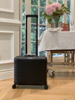 GF4343DNB

rimowa original Compact16寸商务机长箱铝镁合金拉杆行李登机箱 
电脑包铝合金