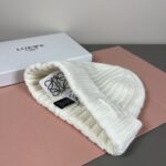 罗意威loewe官网经典款针织帽！小红书热卖爆款！穿搭神气！男女同款，加厚更保暖，时尚流行🌸质感一流，秋冬保暖最佳名品，赶紧订购哦，跑量款 - Image 6