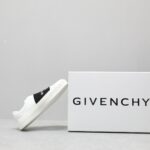 🌟  《顶级品质》
GⅣENCHY纪梵希魔术贴经典款 
专柜官网同步 市面最高版本 原版一比一复刻 四季潮鞋！纪凡希鞋子做工讲究 每一条走线都是按照原版样式 基本做到零瑕疵 媲美专柜 毫无压力 此款鞋即新潮又百搭！
▪️鞋面:进口摩术贴
▪️鞋面:进口头层牛皮
▪️垫脚:羊皮内里
▪️大底:原版TPU
▪️码数:女35一40 男39一44
