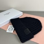 罗意威loewe官网经典款针织帽！小红书热卖爆款！穿搭神气！男女同款，加厚更保暖，时尚流行🌸质感一流，秋冬保暖最佳名品，赶紧订购哦，跑量款 - Image 7