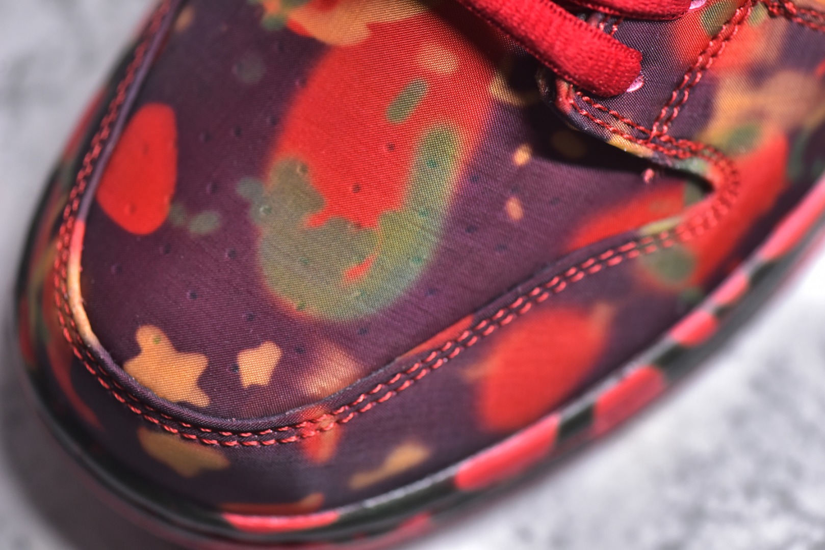 ▪️细节鉴定
NK SB Dunk Low 限量联名 绿野仙踪 撕撕乐 低帮休闲板鞋