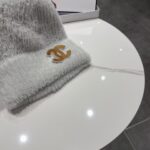 Chanel香奈儿秋冬网红时尚博主推荐款毛线帽，小红书爆款，手感超柔软舒适的针织线帽，弹性极佳！ - Image 4
