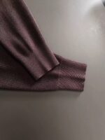 GUCCI 2025官网冬季最新毛衣，专柜同步在售爆款！特供羊毛混纺面料.手感舒适.可直接接触皮肤，logo徽章精致刺绣标志，极为抢眼！细节凸显大牌时尚魅力.精致做工.立体裁剪风格.穿着效果无敌帅气！三标齐全！码数：M-3XL - Image 4
