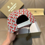 Comes with a box bag, Burberry's new baseball cap, genuine custom molded, brand new TB pattern, original version 💰 U printed fabric, meticulously crafted and flawless, of original factory quality, exclusively photographed in person, with fast assembly speed! - Image 8