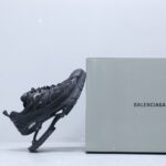 Balenciaga 巴黎世家 新款 弹簧鞋 增高 高跟 老爹鞋 运动鞋 复古做旧老爹鞋 Balenciaga X-Pander 巴黎世家 官方发售 正确字体电绣 粗细、位置、大小正确侧边TPU 透气孔匹配意产原版正确气垫分离大底，TPU软底 原版一致"Balenciaga" 大底LOGO 立体感十足原厂皮料水洗做旧  采购原厂网纱
🌵Size：35-46