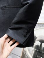 Louis Vuitton LV 2025ss Spring and Autumn new suit, high-end version! Customized fabrics for counters have high breathability and comfort, impeccable details, and brand element design concepts, reflecting high quality. Delicate and soft to the touch! Presenting casual tailoring, the upper body design is superb! Size range: 48-58 - Image 8