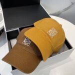 防尘袋
👒罗意威👒LOEWE新款原标设计棒球帽🧢质感超好，外部线条定位标准，做工精细，简约大气低价走量！ - Image 9