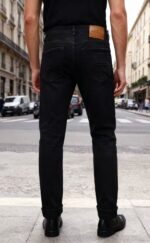 【Gucci Jeans | Classic Denim, Engraved with Luxury DNA】 When street style meets haute couture, a pair of jeans can become a badge of status.
Deconstructing the language of denim with centuries-old craftsmanship, we infuse every inch of fabric with a modern attitude and luxurious details, making everyday wear a silent declaration of taste.
✨ A pair of jeans is an attitude, and even more so, a legacy.
It's not just a wardrobe essential, but also an interpretation of the brand's spirit—
"From suitcases to jeans, we have always defined the boundaries of luxury with the ultimate craftsmanship."
Sizes: 28-42