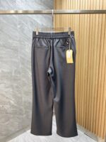 ❤️ TB 2025 autumn and winter new products with complete three standards, good casual pants, no need to introduce too much, look at details, counter size: M-4XL 175/140, upper body L - Image 8