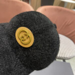 Gucci baseball cap ♥️ GUCCI 🧢 New autumn and winter plush baseball cap, 🔥🎩  The craftsmanship is very exquisite and convenient to carry! Run volume! - Image 8
