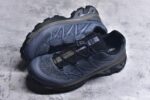 ▪panan权威实拍💯#AR41310
新货🚀#Salomon XT-6 
萨洛蒙复古潮流户外机能登山跑鞋  478739
纯原外贸平台特供订单 
耗时半年巨作 全套原纸板楦头开发 
原厂特供网布配套加持 确保原汁原味
完美呈现版型 原档数据独家私模五层组合大底 
男女鞋同步官方开发至46.5 
原装Ortholite轻量化鞋垫 中底布带钢印编号 
原厂TPU锁扣 进口港宝加持 
后跟自然饱满 还原公司包裹性 
鞋面以“锯齿”状的包裹系统呈现 
在基色底之下加入了各种色点缀 
将公司的最新技术和时尚前卫的造型融入耐用的长跑款式中 
鞋面由 TPU 薄膜制成 并焊接在高耐磨网眼上 使其既时尚又坚固 由 ACS底盘支撑 可增强稳定性和支撑力 以及由橡胶凸耳 Contragrip外底覆盖的 EVA 缓冲中底 旨在应对崎岖的地形 鞋舌上的彩色Salomon 标签、Quicklace 系统以及鞋头、鞋舌和鞋跟上的附加品牌使细节更加完美 让穿着者可以轻松驾驭户外与通勤下的任何运动生活场景 无缝鞋身户外随意纵横 颜值与脚感兼备 出街通勤 绝对非常吸睛 你值得拥有 尺码：36-46.5 - Image 7