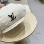 Lv路易威登上新啦~ 🎐 气质穿搭必入贝雷帽‼️ - Image 3