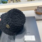 Gucci渔夫帽女秋冬季韩版大头围毛绒保暖护耳帽显脸小防风水桶盆帽 - Image 7