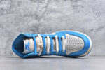 ▪🐼权威实拍💯#AD52310
新货🚀#Air Jordan 1 High OG "UNC Reimagined" AJ1 乔1做旧北卡蓝复刻 爆裂纹高帮篮球鞋 DZ5485-402

全新批次 原厂皮料 正确爆裂纹
清洁度超高，所有细节经得起推敲，外贸零售首选版本 高价零售推荐版本💪🏻 
原楦原纸板开发 极致一眼正品既视感 原厂皮料 原厂拉帮工艺 全部采用原厂电脑车 针距 边距完全同步原鞋 原厂特供皮料承诺百分百一致原鞋 鞋面清洁度最高QC检验标准 控制溢胶 飞翼3D高频深度立体 全市场仅此一家  鞋盒、防尘纸  均采购来自原厂 
尺码：36 36.5 37.5 38 38.5 39 40 40.5 41 42 42.5 43 44 44.5 45 46 47.5 - Image 4