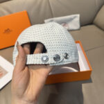 配盒子布袋，HERMÈS (爱马仕)原单棒球帽，经典H， 正品开模订制，原版透气帆布面料+头层牛皮，原厂精钢调节扣，做工细致，时尚帅气质量超赞！ - Image 8