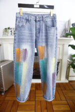 【Gucci Jeans | Classic Denim, Engraved with Luxury DNA】 When street style meets haute couture, a pair of jeans can become a badge of status.
Deconstructing the language of denim with centuries-old craftsmanship, we infuse every inch of fabric with a modern attitude and luxurious details, making everyday wear a silent declaration of taste.
✨ A pair of jeans is an attitude, and even more so, a legacy.
It's not just a wardrobe essential, but also an interpretation of the brand's spirit—
"From suitcases to jeans, we have always defined the boundaries of luxury with the ultimate craftsmanship."
Sizes: 28-42