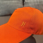 配盒子布袋，HERMÈS (爱马仕)原单棒球帽，经典H，正品开模订制，原版透气帆布面料+头层牛皮，原厂精钢调节扣，做工细致，时尚帅气质量超赞！ - Image 6