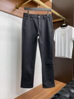 TF's new casual trousers from the 25th year have a clean and sleek cut, exuding a strong urban style. They are made of finely woven fabric that feels soft, sticky, and dry, giving them a crisp and stylish upper effect. Exquisite hardware, very attractive for business and leisure. With so many top-notch materials, it creates a high-end product with unparalleled value, which is the first choice for high-end trendy and fashionable peopleSize: 29-40 - Image 2