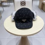💰rada普拉达小众保暖雷锋帽防寒护耳毛绒鸭舌帽男女秋冬显脸小百搭棒球帽