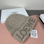 罗意威loewe官网经典款针织帽！小红书热卖爆款！穿搭神气！男女同款，加厚更保暖，时尚流行🌸质感一流，秋冬保暖最佳名品，赶紧订购哦，跑量款 - Image 6