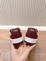 男码加10  Fendi芬迪板鞋首款大头运动鞋~~fendi match篮球运动鞋，最新元素注入加FF复古的设计，超经典百搭系列……
鞋面采用牛皮和牛猄拼接组合，侧面凸起的双F logo，内里采用毛巾布里，TPU发泡组合双色大底不一般的舒适！情侣款35-44 - Image 8