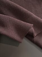 GUCCI 2025官网冬季最新毛衣，专柜同步在售爆款！特供羊毛混纺面料.手感舒适.可直接接触皮肤，logo徽章精致刺绣标志，极为抢眼！细节凸显大牌时尚魅力.精致做工.立体裁剪风格.穿着效果无敌帅气！三标齐全！码数：M-3XL - Image 5