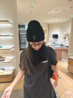 配防尘袋〈对版高品质，羊毛品质认准咯〉
路易威登LOUIS VUITTON🎩官方热卖爆款，羊毛针织毛线帽，时尚好品质高端大气，超柔软！超火爆💖质感很赞，出街超好搭配！时尚潮流！秋冬必备单品，快快入手哦！