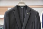 Fendi/25SS autumn and winter new suit suit suit 🫑🫑 Two piece trendy and fashionable suit, a must-have item for business elite wardrobes, men's formal wear, fashionable and trendy wear, brand classic logo logo logo super generous, classic styles will be released every quarter! Wearing the pattern is really great, strongly recommended!Sharp and ergonomic tailoring, with a tall and handsome upper body, simple and elegant. Comfortable and slim fit, showcasing a gentlemanly demeanor at a glance. Made from carefully selected suit fabrics, including 20% wool, 18% viscose, 58% polyester, and 4% spandex, the fabric feels soft and delicate, with good luster and elasticity. The waist is made of sheepskin and leather, and is adorned with Louis Vuitton's soul logo embossed with letters! The silhouette and waist cinching add more comfort to the dressing of stylish men, making them look slim yet handsome!Used for making high-end professional and business formal suits, renowned worldwide for its classic and solemn design style. A high-end business casual suit set that requires high craftsmanship, takes a long time to make, and can be worn all year round!The fabric is flat, with a smooth and full texture, and a firm appearance. It is made of high-quality cotton wool material, and the quality of the material is visible when tied tightly.Regarding details: The high-end suit is cut with a modern feel, combining traditional cutting art with modern production techniques. It adopts fully imported automatic cutting pieces, with almost zero error in each piece of fabric, and then hand sewn by top tailors to ensure the fit and beauty of every part. The front two layers are saved, and according to the principles of ergonomics, it is slim fitting but not tight fitting. The elastic of the cow tendons on both sides of the waistband of the trousers can be adjusted! Not wearing tight waists!Classic collar design, classic style without conservatism, simple and elegant. The lining of the collar is made of pure handmade tribute needles, and we insist on hand sewing handicrafts, all of which are from the hands of experienced craftsmen. The quotation is based on the labor and time consumption per meter, and each stitch is rigorous and excellent, without any burrs or stitches on both sides. Handcrafted sleeves, hand nail buckles, hand calibration, and handmade threading can be seen everywhere, delicate and smooth, effectively reducing static electricity in autumn and winter, creating a high sense of unity on the surface and inside. It is worth buying for any man, as it can boost your face in various formal occasions!Color: Black【 Size 】: 46-56 - Image 4