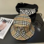 Comes with dust bagBurberry's hot selling item on Little Red Book! The original fisherman hat is a hot selling item at the counter, with a pure cotton lining that is lightweight and breathable. Perfect design, precise and accurate grid alignment, original factory quality, exclusive physical shooting, suitable for both men and women - Image 9