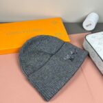 配防尘袋
路易威登LOUIS VUITTON🎩官方热卖爆款，羊毛针织毛线帽，时尚好品质高端大气，超柔软！超火爆💖质感很赞，出街超好搭配！时尚潮流！秋冬必备单品，快快入手哦！ - Image 6