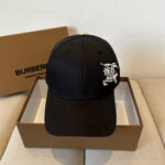 Burberry's new early spring baseball cap, simple yet fashionable, suitable for both men and women! High quality products, enjoy a sense of premium quality!