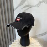 BALENCIAGA new logo baseball cap from Balenciaga, cool color scheme, with different styles for men and women to wear, the first batch to be shipped first! Paris fans must make a purchase!