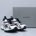 Balenciaga 巴黎世家 新款 弹簧鞋 增高 高跟 老爹鞋 运动鞋 复古做旧老爹鞋 Balenciaga X-Pander 巴黎世家 官方发售 正确字体电绣 粗细、位置、大小正确侧边TPU 透气孔匹配意产原版正确气垫分离大底，TPU软底 原版一致"Balenciaga" 大底LOGO 立体感十足原厂皮料水洗做旧  采购原厂网纱
🌵Size：35-46 - Image 4