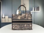 Dior bags - Image 4
