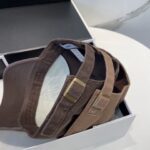 防尘袋
👒罗意威👒LOEWE新款原标设计棒球帽🧢质感超好，外部线条定位标准，做工精细，简约大气低价走量！ - Image 3