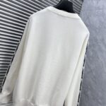 P 180 💐  DR 2025 autumn/winter wool blended round neck knitted sweater, made of imported custom yarn, provides comfortable and warm upper body, and is available for sale at the counter simultaneously. All three standards are complete.Size: M-3XL - Image 8