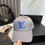 路易威登棒球帽LouisVuitton👒😍新款LV棒球帽，重工打造♥完美刺绣，高端大气，百搭款🤗男女通用！ - Image 2
