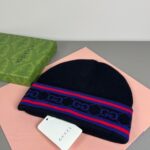 配防尘袋
GUCCI 古奇原单帽子官网新品发带装饰针织帽，爱心][爱心]羊毛羊绒双层帽子😱😘保暖又时尚，简单大方，更显时尚高端大气！ - Image 3