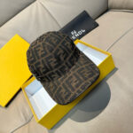 Comes with a box bag and Fendi's new original baseball cap, featuring a double F jacquard pattern. It is a hot selling item at the counter and has an excellent reputation for its retro double F jacquard pattern. The 1:1 mold is customized with the original jacquard sail fabric and top layer cowhide, making it lightweight and breathable! Excellent quality, basic head circumference of 56, adjustable patch, must buy item as shown in the picture! - Image 4