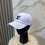 路易威登棒球帽LouisVuitton👒😍新款LV棒球帽，重工打造♥完美刺绣，高端大气，百搭款🤗男女通用！