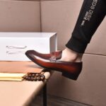 Gucci leather shoes, loafers - Image 4
