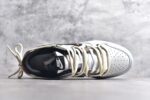 #NK Dunk Low 熊猫恶作剧 心动邮件 心薇 米蓝棕 SB低帮休闲板鞋 DD1391-100
#配色整体围绕熊猫恶作剧心动邮件主题设计，鞋身整体采用专属颜料重新喷涂。特殊原创设计图标涂鸦装饰，添加潮流元素效果喷涂点缀。
尺码：36 36.5 37.5 38 38.5 39 40 40.5 41 42 42.5 43 44 - Image 4