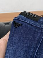 【Armani Jeans | Classic Denim, Embossed with Luxury DNA】 When streetwear meets haute couture, a pair of jeans can become a badge of status.
Deconstructing the language of denim with centuries-old craftsmanship, we infuse every inch of fabric with a modern attitude and luxurious details, making everyday wear a silent declaration of taste.
✨ A pair of jeans is an attitude, and even more so, a legacy.
It's not just a wardrobe essential, but also an interpretation of the brand's spirit—
"From suitcases to jeans, we have always defined the boundaries of luxury with the ultimate craftsmanship."
Sizes: 28-42 - Image 7
